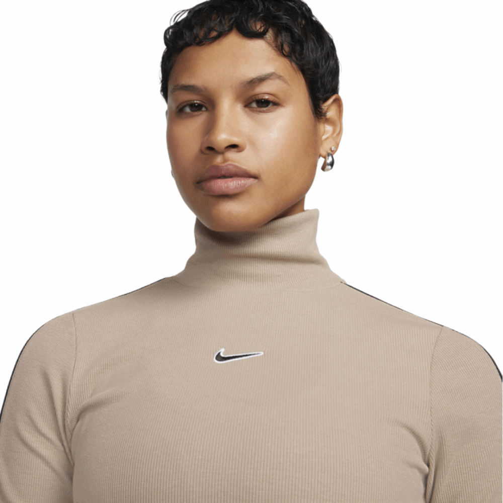Nike Sportswear Women's Long-Sleeve Top