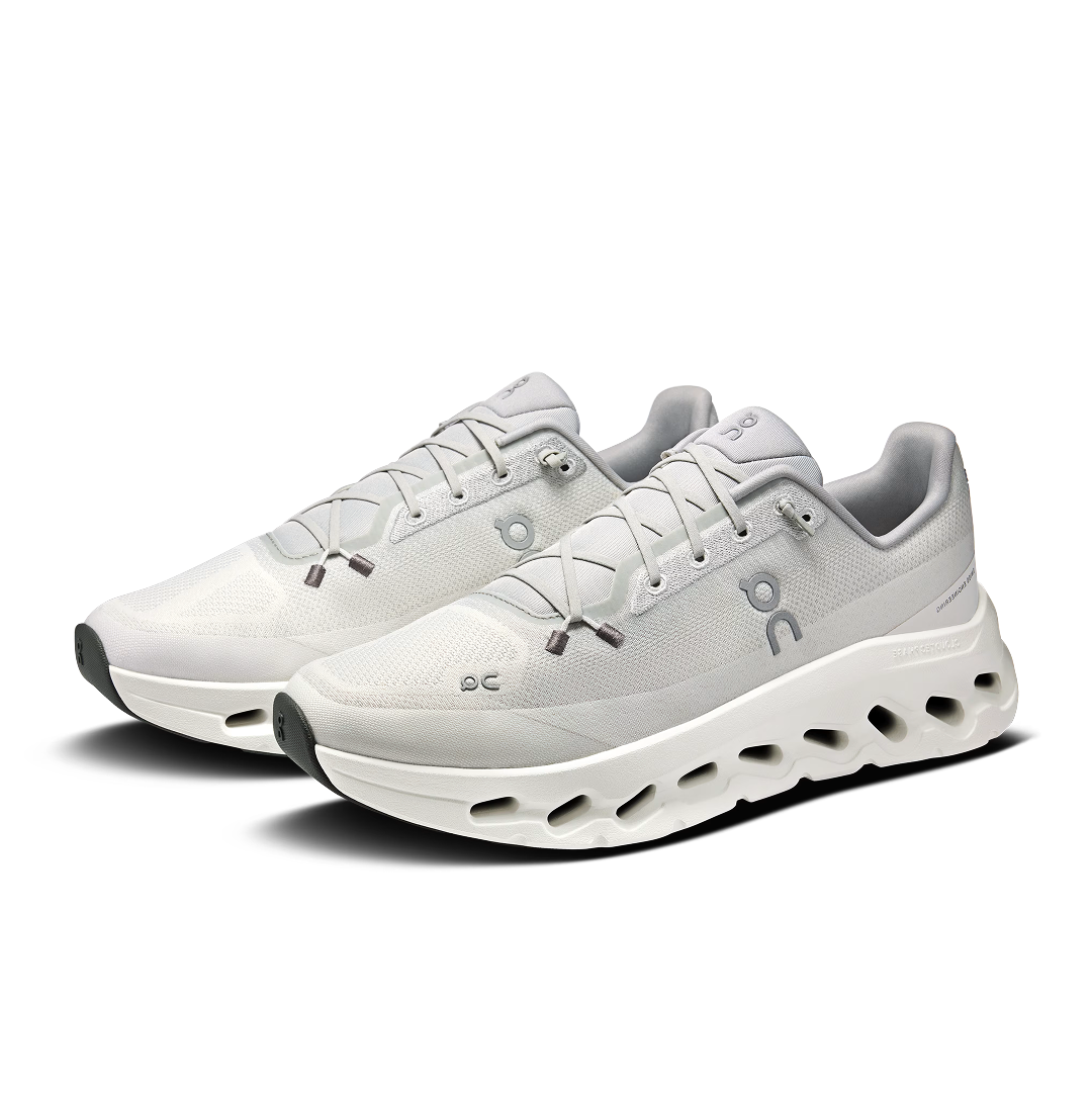 On CLOUDTILT Glacier | Ice